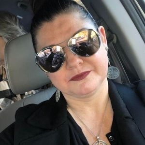 Meet your Posher, Tennille